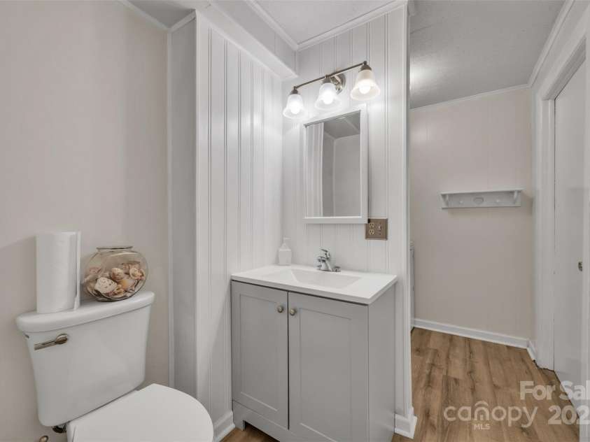 312 2nd Avenue, Conover, NC 28613.  MLS# CAR4296874, YatesRealty ID 34923. 