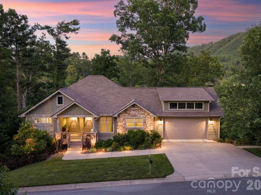 121 Still Water Lane, Fletcher, NC 28732.  MLS# CAR4391813, YatesRealty ID 34924. 