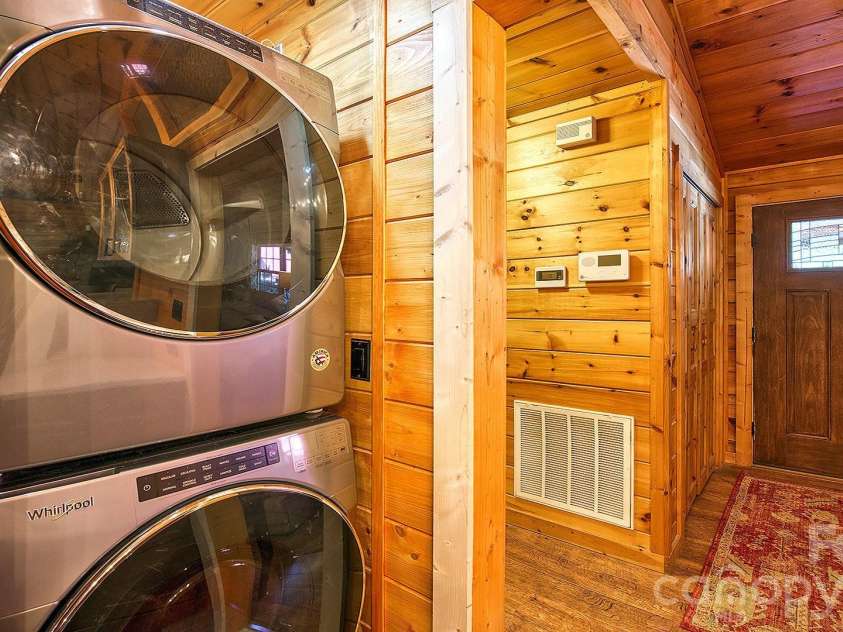 41 Nanny Patch Cove, Maggie Valley, NC 28751.  MLS# CAR4391200, YatesRealty ID 34927. Laundry room