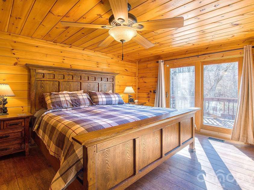 41 Nanny Patch Cove, Maggie Valley, NC 28751.  MLS# CAR4391200, YatesRealty ID 34927. Primary #1