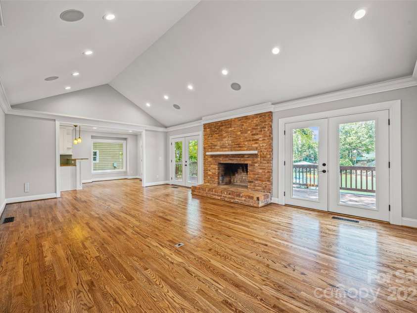 1091 Palmyra Drive, Tega Cay, SC 29708.  MLS# CAR4258982, YatesRealty ID 34928. 