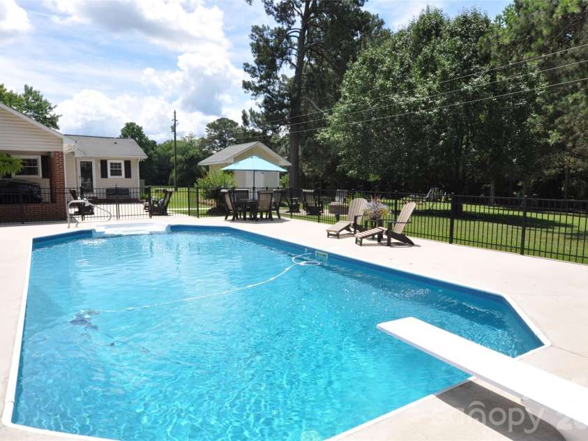 1834 Josie Road, Blackstock, SC 29014.  MLS# CAR4394974, YatesRealty ID 34929. 
