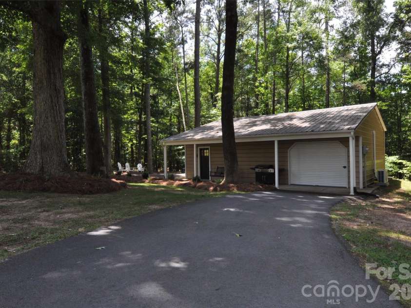 1834 Josie Road, Blackstock, SC 29014.  MLS# CAR4394974, YatesRealty ID 34929. 