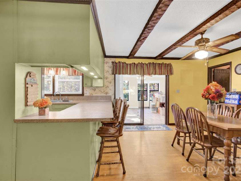 841 Knowles Drive, Dallas, NC 28034.  MLS# CAR4314658, YatesRealty ID 3493. 