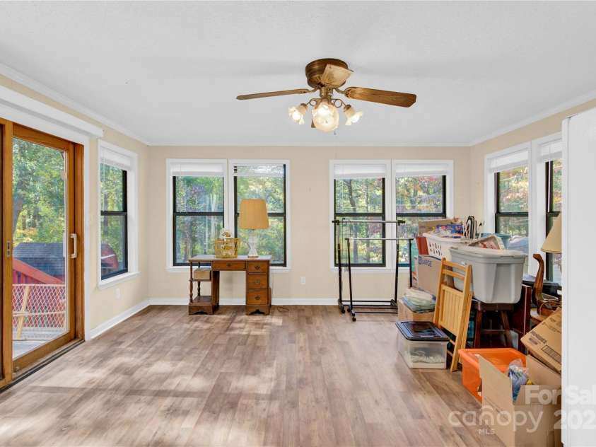 841 Knowles Drive, Dallas, NC 28034.  MLS# CAR4314658, YatesRealty ID 3493. 