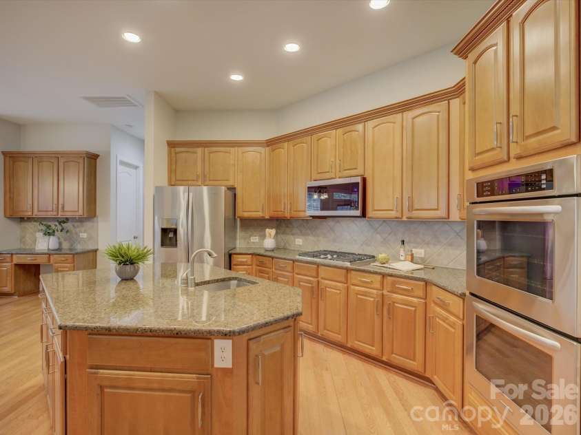 4938 Mesa Verde Road, Charlotte, NC 28277.  MLS# CAR4395101, YatesRealty ID 34931. 