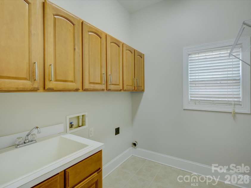 4938 Mesa Verde Road, Charlotte, NC 28277.  MLS# CAR4395101, YatesRealty ID 34931. 