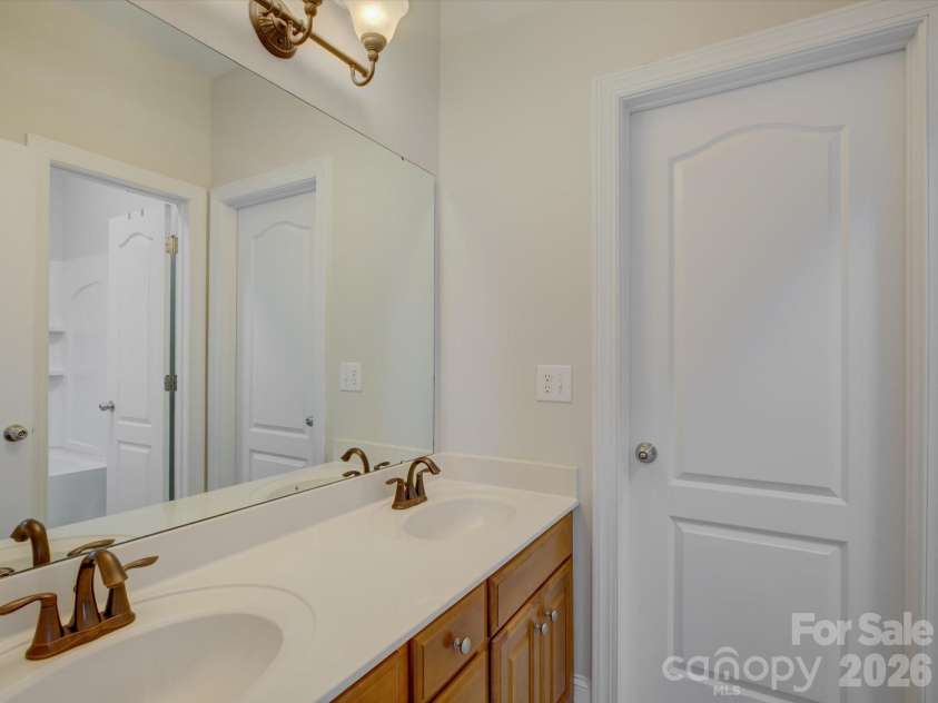 4938 Mesa Verde Road, Charlotte, NC 28277.  MLS# CAR4395101, YatesRealty ID 34931. 