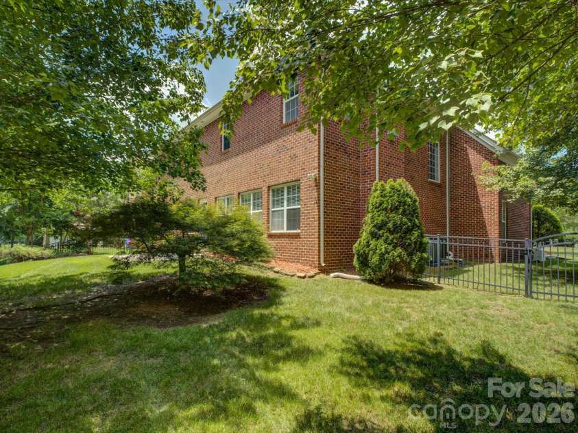 4938 Mesa Verde Road, Charlotte, NC 28277.  MLS# CAR4395101, YatesRealty ID 34931. 