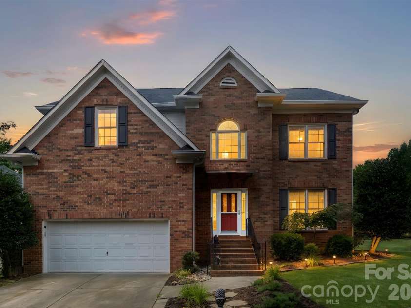 3085 River Bend Drive, Tega Cay, SC 29708.  MLS# CAR4394561, YatesRealty ID 34933. 