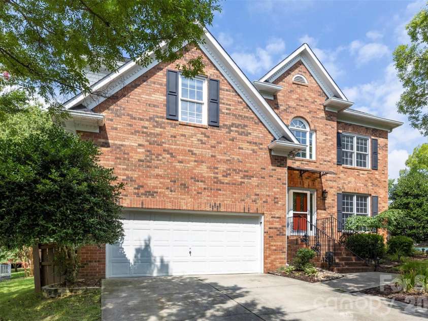 3085 River Bend Drive, Tega Cay, SC 29708.  MLS# CAR4394561, YatesRealty ID 34933. 