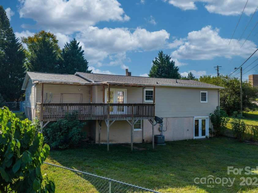 4243 Benfield Drive, Hudson, NC 28638.  MLS# CAR4288711, YatesRealty ID 34933. 
