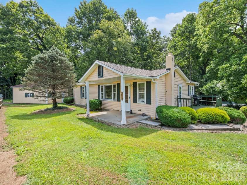 1714 Iron Duff Road, Waynesville, NC 28785.  MLS# CAR4368978, YatesRealty ID 34934. 