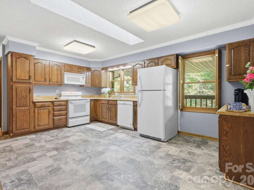1 Mountain Heritage Place, Candler, NC 28715.  MLS# CAR4378436, YatesRealty ID 34935. 