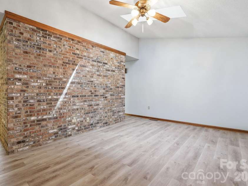 1 Mountain Heritage Place, Candler, NC 28715.  MLS# CAR4378436, YatesRealty ID 34935. Dining area
