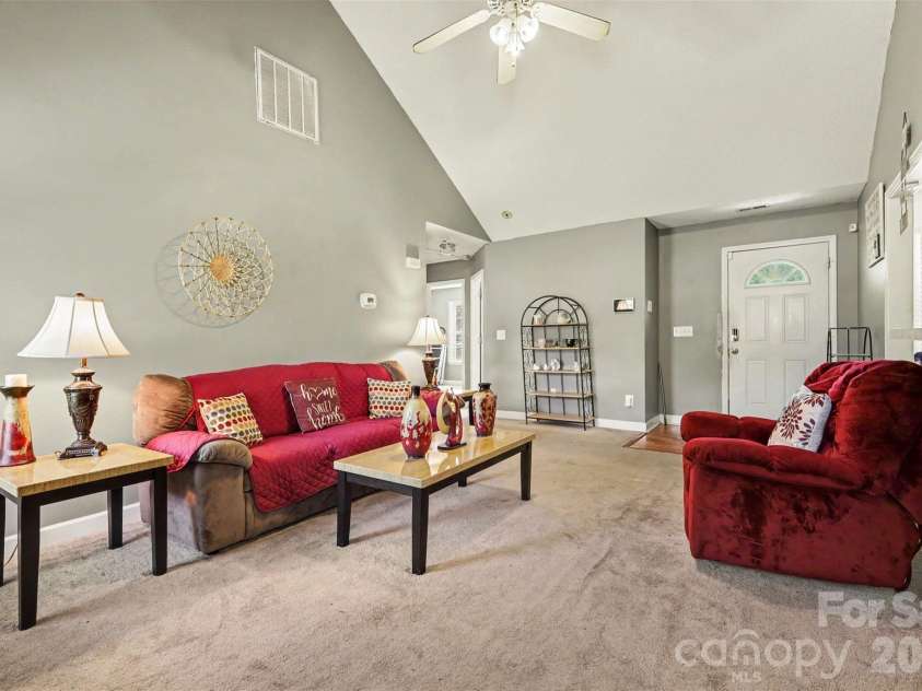 1440 Bells Knox Road, Charlotte, NC 28214.  MLS# CAR4392772, YatesRealty ID 34937. 