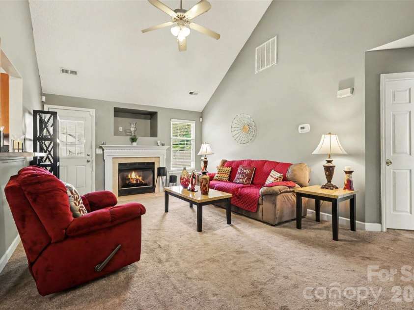 1440 Bells Knox Road, Charlotte, NC 28214.  MLS# CAR4392772, YatesRealty ID 34937. 