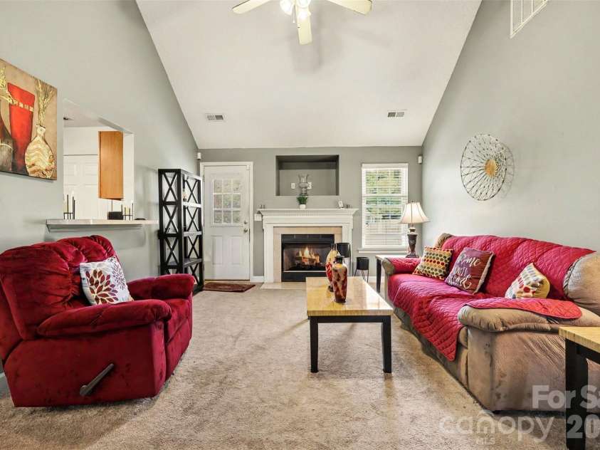 1440 Bells Knox Road, Charlotte, NC 28214.  MLS# CAR4392772, YatesRealty ID 34937. 