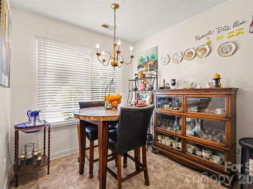 1440 Bells Knox Road, Charlotte, NC 28214.  MLS# CAR4392772, YatesRealty ID 34937. 