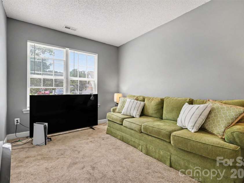 1440 Bells Knox Road, Charlotte, NC 28214.  MLS# CAR4392772, YatesRealty ID 34937. 