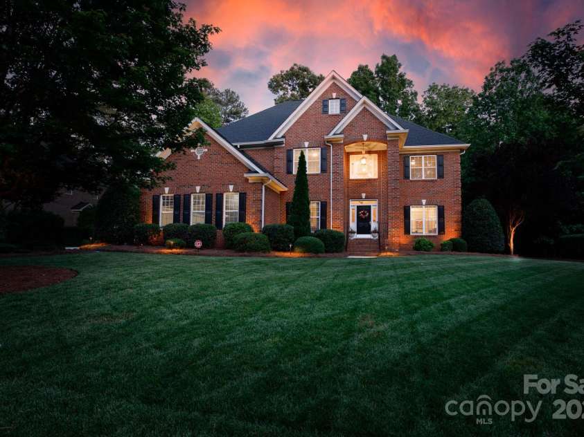 905 Patricians Lane, Monroe, NC 28110.  MLS# CAR4255344, YatesRealty ID 34938. HOME!