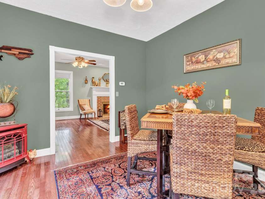 39 Lambert Lane, Black Mountain, NC 28711.  MLS# CAR4397527, YatesRealty ID 34939. 