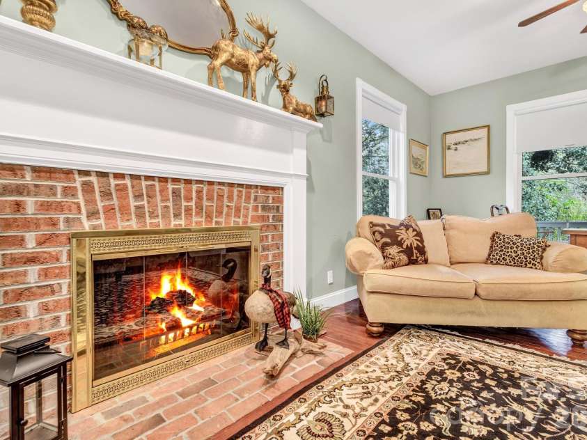 39 Lambert Lane, Black Mountain, NC 28711.  MLS# CAR4397527, YatesRealty ID 34939. 