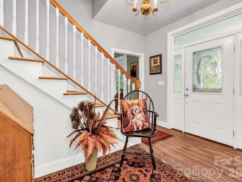 39 Lambert Lane, Black Mountain, NC 28711.  MLS# CAR4397527, YatesRealty ID 34939. 