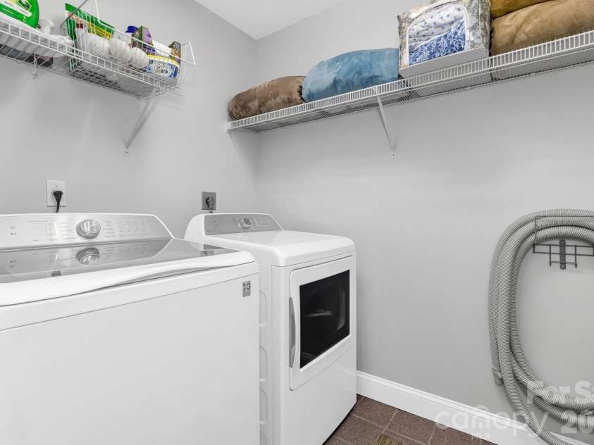 39 Lambert Lane, Black Mountain, NC 28711.  MLS# CAR4397527, YatesRealty ID 34939. 