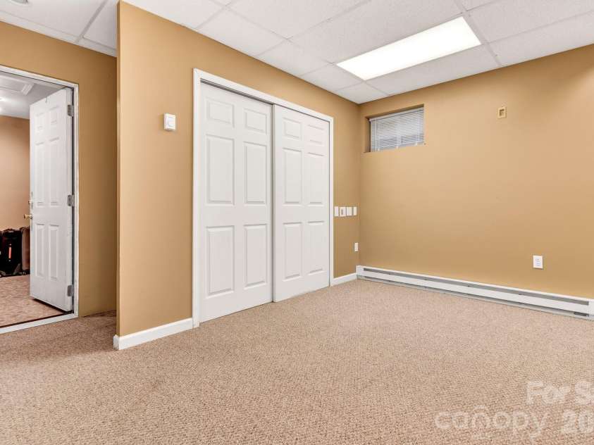 39 Lambert Lane, Black Mountain, NC 28711.  MLS# CAR4397527, YatesRealty ID 34939. 