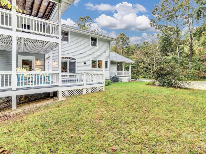 39 Lambert Lane, Black Mountain, NC 28711.  MLS# CAR4397527, YatesRealty ID 34939. 