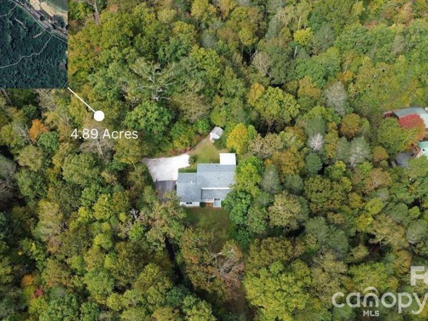 39 Lambert Lane, Black Mountain, NC 28711.  MLS# CAR4397527, YatesRealty ID 34939. 