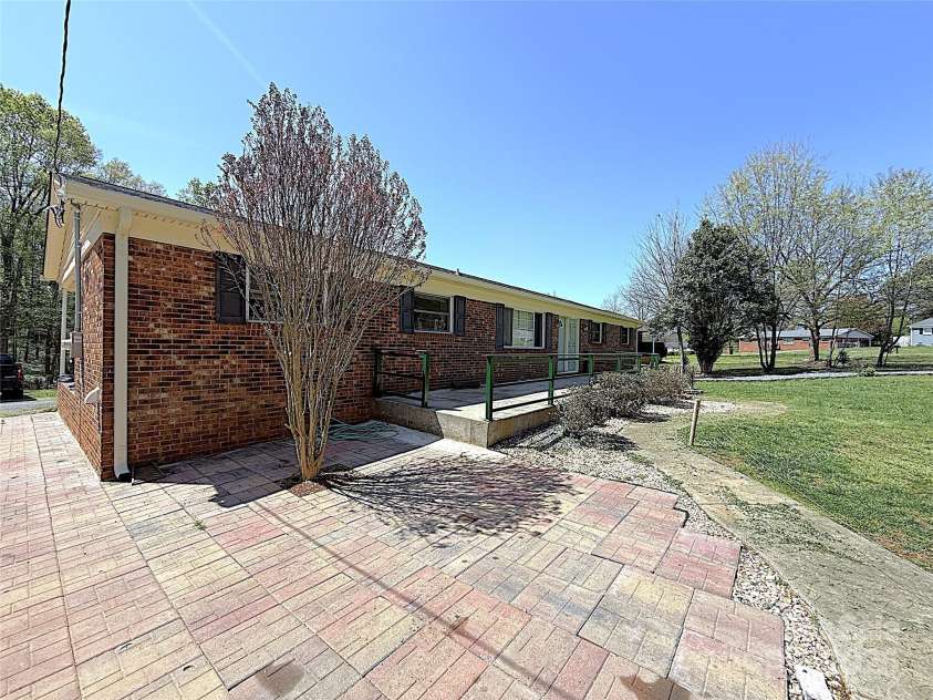 9716 Sunway Drive, Mint Hill, NC 28227.  MLS# CAR4243192, YatesRealty ID 34939. 