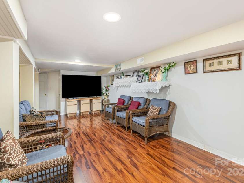 9716 Sunway Drive, Mint Hill, NC 28227.  MLS# CAR4321124, YatesRealty ID 34939. 