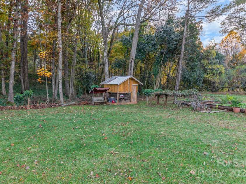 9716 Sunway Drive, Mint Hill, NC 28227.  MLS# CAR4321124, YatesRealty ID 34939. 