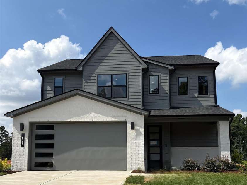 16033 Watts Creek Drive, Huntersville, NC 28078.  MLS# CAR4284257, YatesRealty ID 34940. Exterior of Home
