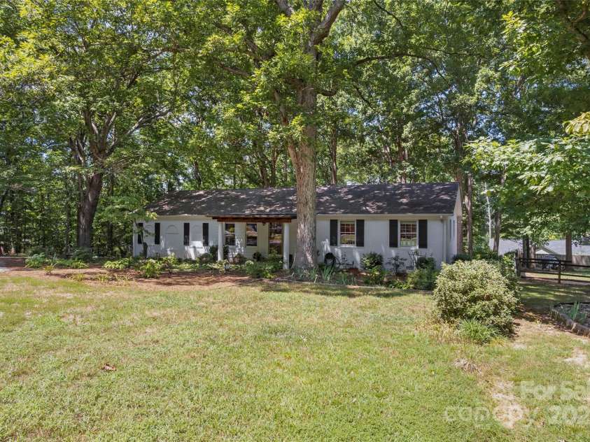 117 Kings Drive, Locust, NC 28097.  MLS# CAR4282694, YatesRealty ID 34941. 