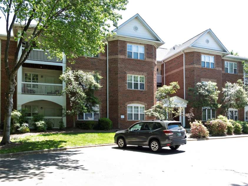 5609 Fairview Road, Charlotte, NC 28209.  MLS# CAR4374465, YatesRealty ID 34941. 