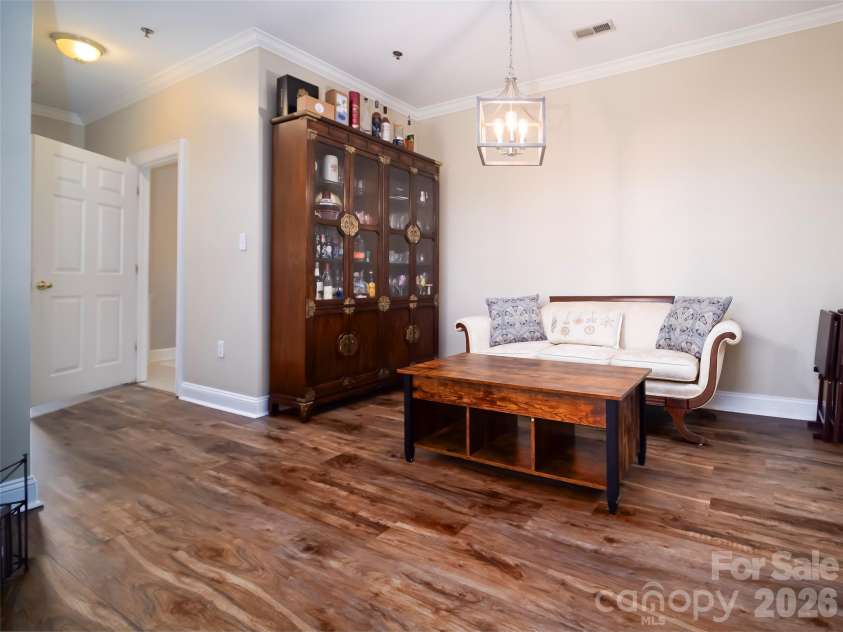 5609 Fairview Road, Charlotte, NC 28209.  MLS# CAR4374465, YatesRealty ID 34941. 