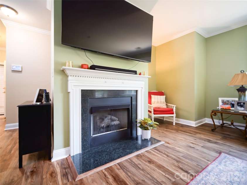 5609 Fairview Road, Charlotte, NC 28209.  MLS# CAR4374465, YatesRealty ID 34941. 