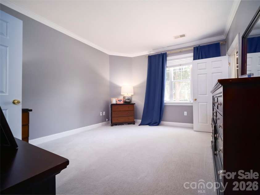 5609 Fairview Road, Charlotte, NC 28209.  MLS# CAR4374465, YatesRealty ID 34941. 