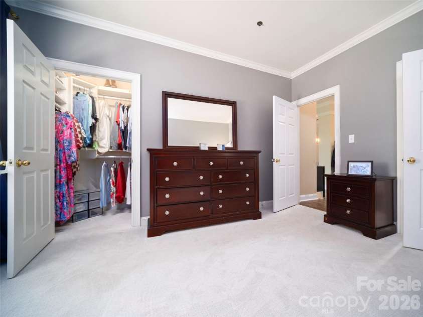 5609 Fairview Road, Charlotte, NC 28209.  MLS# CAR4374465, YatesRealty ID 34941. 