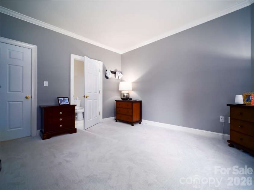 5609 Fairview Road, Charlotte, NC 28209.  MLS# CAR4374465, YatesRealty ID 34941. 