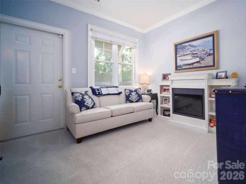 5609 Fairview Road, Charlotte, NC 28209.  MLS# CAR4374465, YatesRealty ID 34941. 