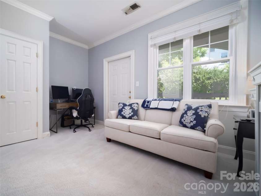 5609 Fairview Road, Charlotte, NC 28209.  MLS# CAR4374465, YatesRealty ID 34941. 