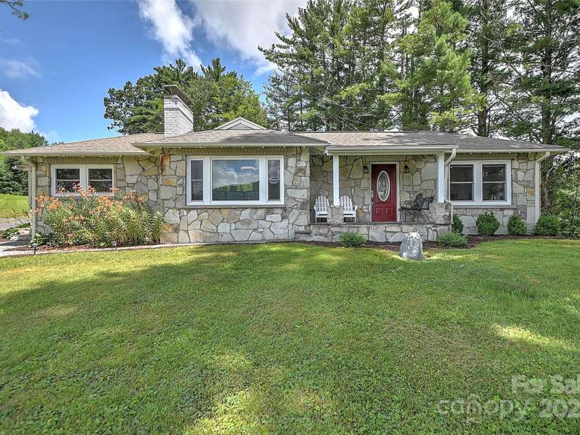 390 Sokassa Road, Newland, NC 28657.  MLS# CAR4287120, YatesRealty ID 34942. 