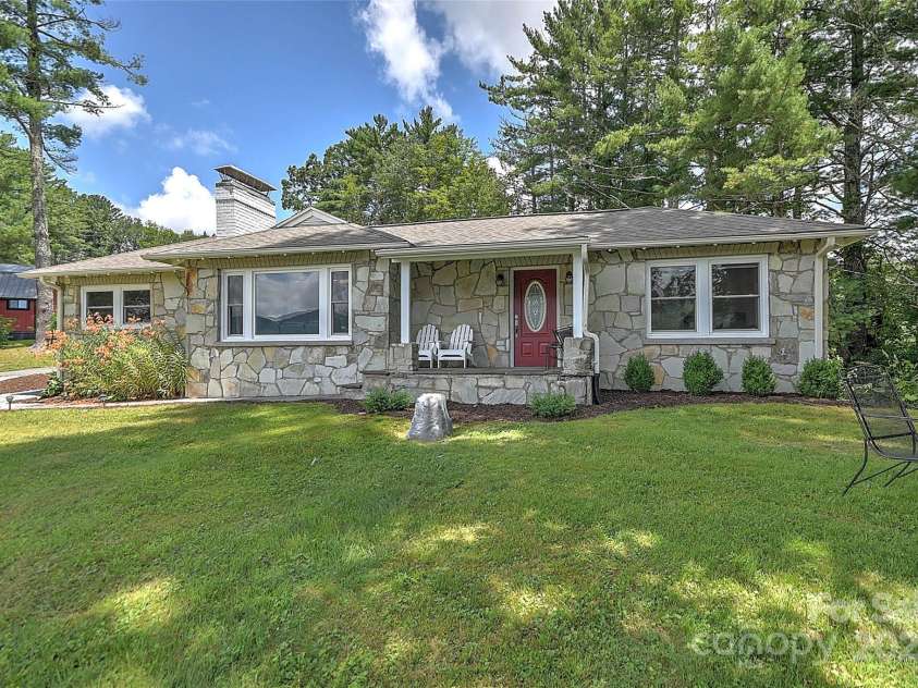 390 Sokassa Road, Newland, NC 28657.  MLS# CAR4287120, YatesRealty ID 34942. 