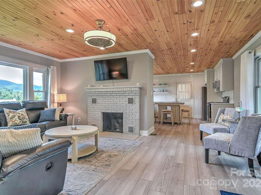 390 Sokassa Road, Newland, NC 28657.  MLS# CAR4287120, YatesRealty ID 34942. 