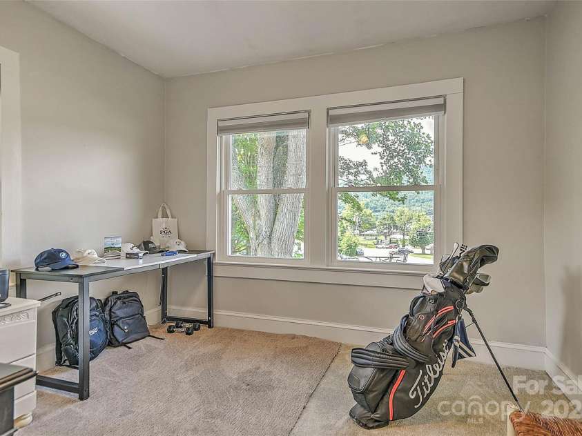 390 Sokassa Road, Newland, NC 28657.  MLS# CAR4287120, YatesRealty ID 34942. 