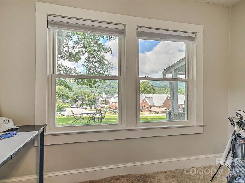 390 Sokassa Road, Newland, NC 28657.  MLS# CAR4287120, YatesRealty ID 34942. 